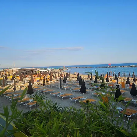 Bellissimo Quadrilocale Centro A 20 Metri Dalle Spiagge * Arma di Taggia