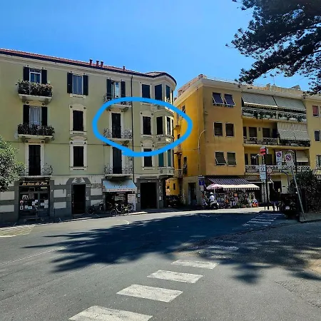 Bellissimo Quadrilocale Centro A 20 Metri Dalle Spiagge Arma di Taggia