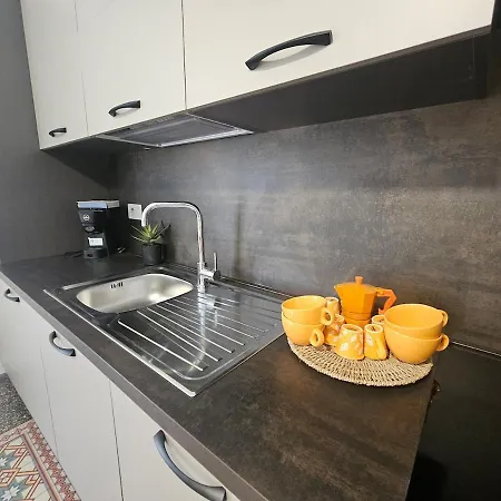 Bellissimo Quadrilocale Centro A 20 Metri Dalle Spiagge Apartament