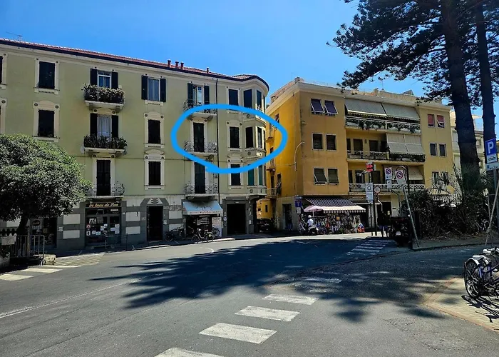 Bellissimo Quadrilocale Centro A 20 Metri Dalle Spiagge Arma di Taggia